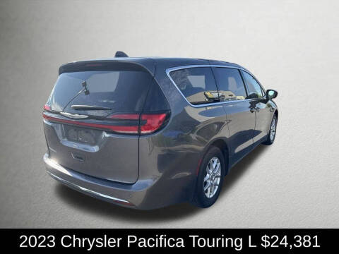 2023 Chrysler Pacifica Touring L