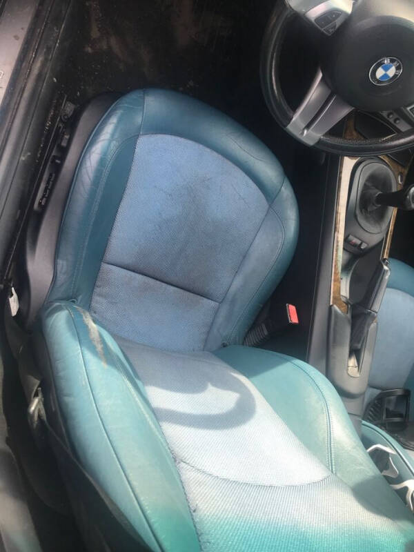 2005 BMW Z4 2.5i