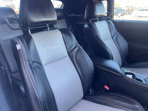 2015 Dodge Challenger R/T Plus
