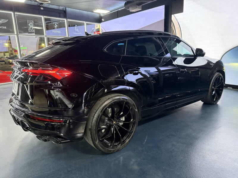 2020 Lamborghini Urus