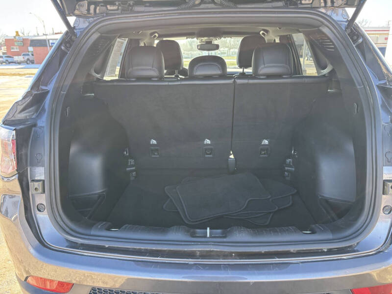 2023 Jeep Compass Latitude Lux