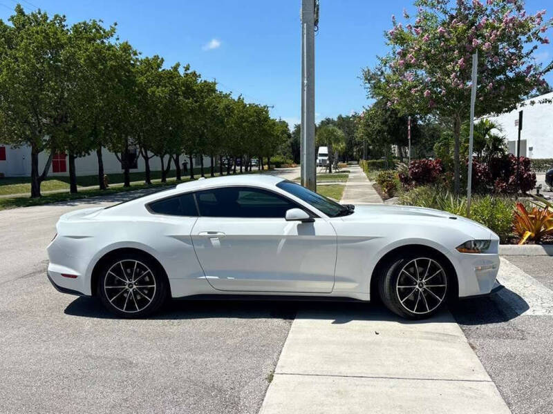2020 Ford Mustang EcoBoost