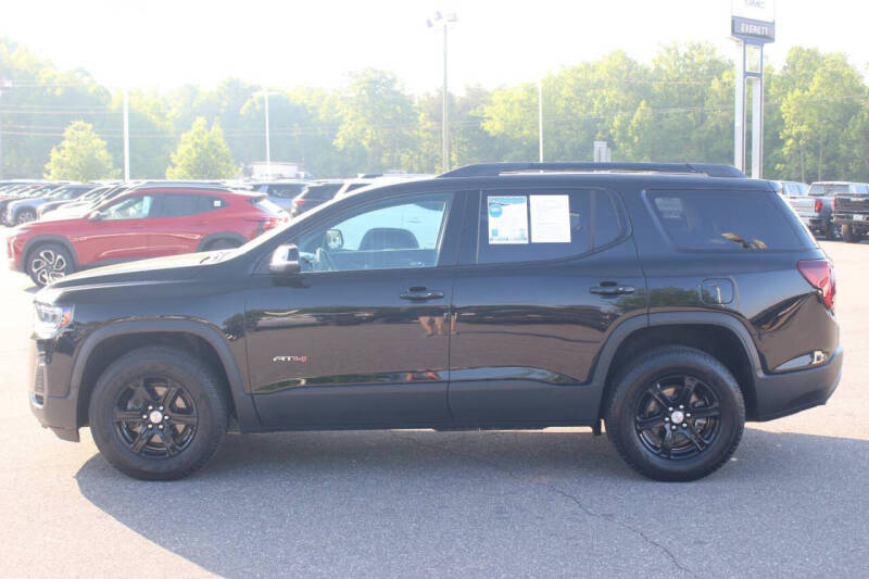 2023 GMC Acadia AT4