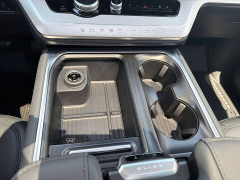 2026 Ford Expedition MAX Active