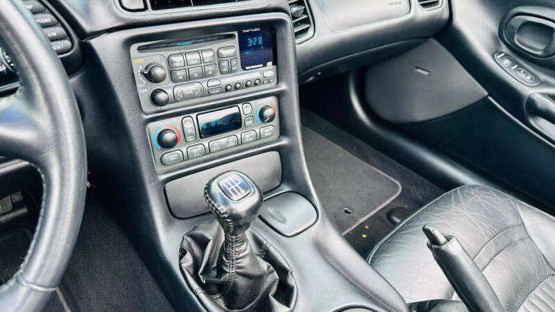 2004 Chevrolet Corvette