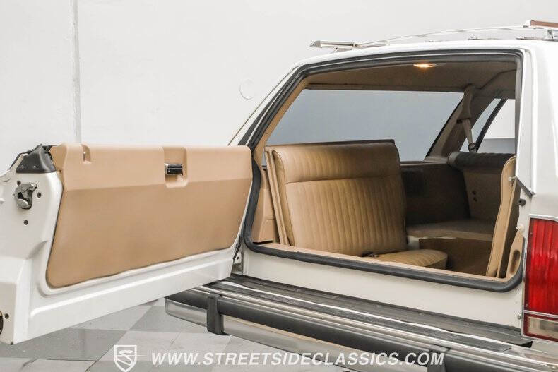 1990 Ford LTD Crown Victoria