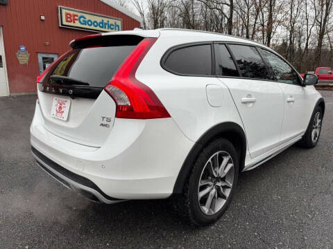 2018 Volvo V60 Cross Country T5 Premier