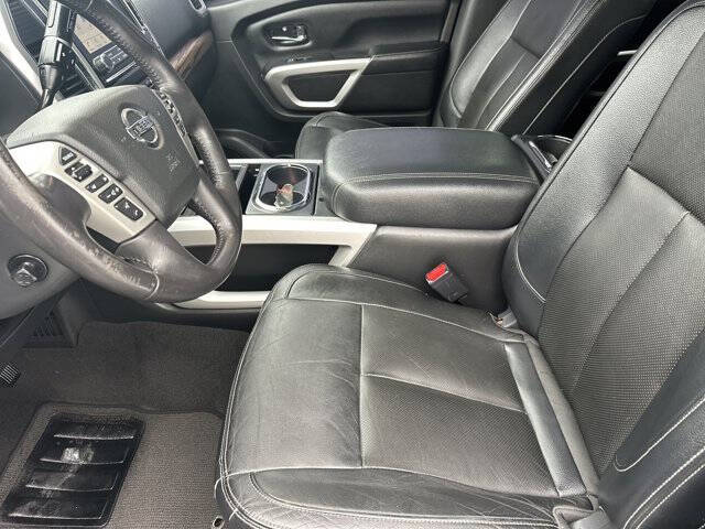 2021 Nissan Titan SL