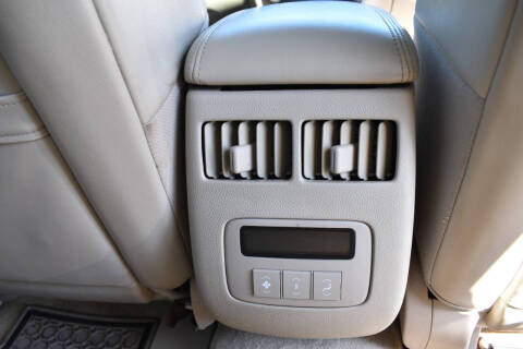 2010 Cadillac DTS Luxury Collection