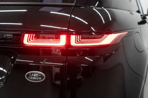 2023 Land Rover Range Rover Evoque P300 R-Dynamic HST