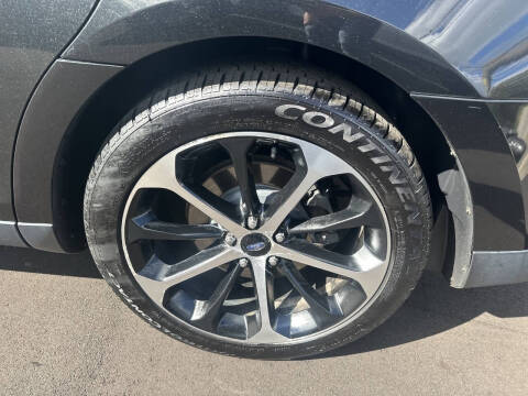 2015 Ford Taurus SEL