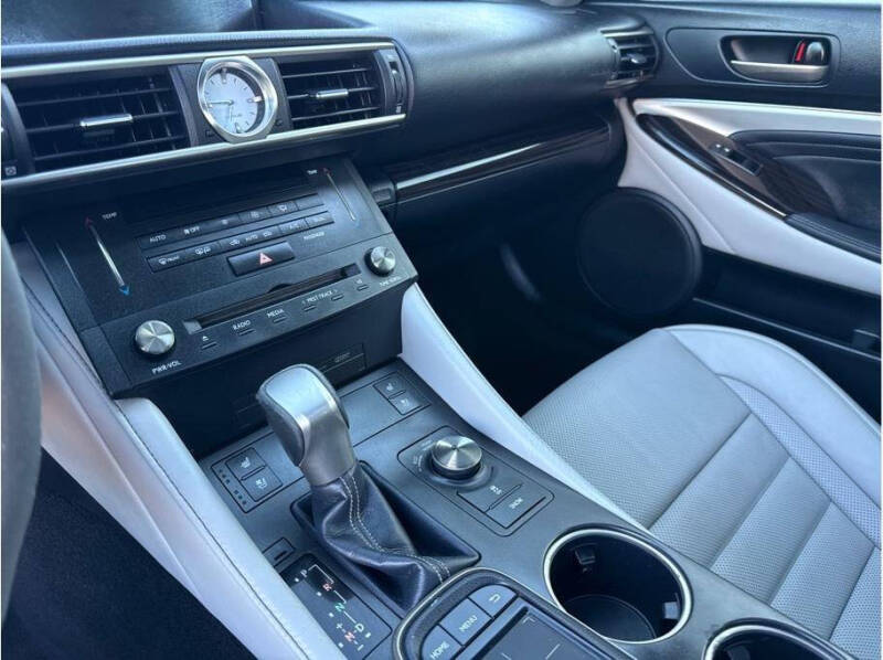 2016 Lexus RC 200t