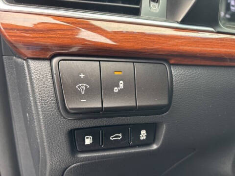 2017 Kia Cadenza Premium