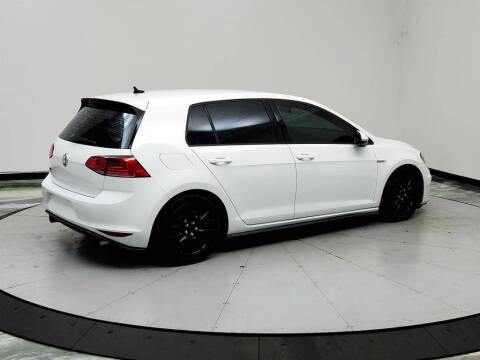 2017 Volkswagen Golf GTI S