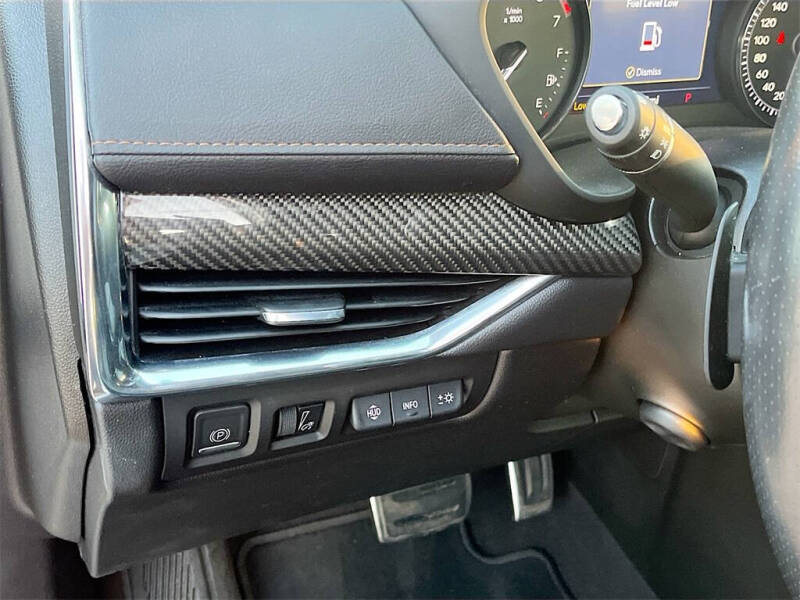 2023 Cadillac XT4 Sport