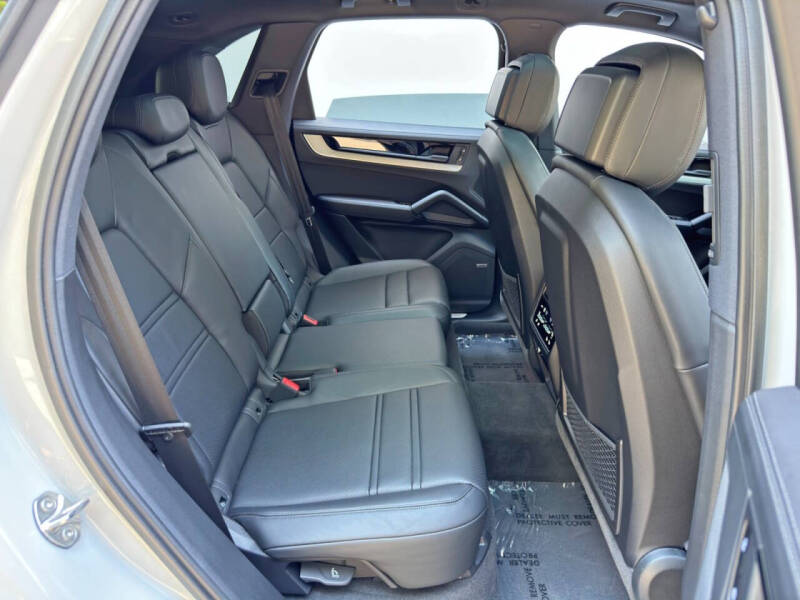 2025 Porsche Cayenne
