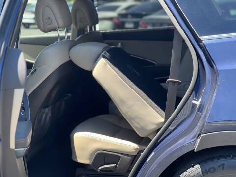 2017 Hyundai Santa Fe Limited Ultimate