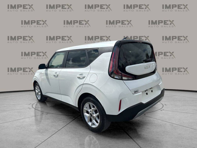 2024 Kia Soul LX