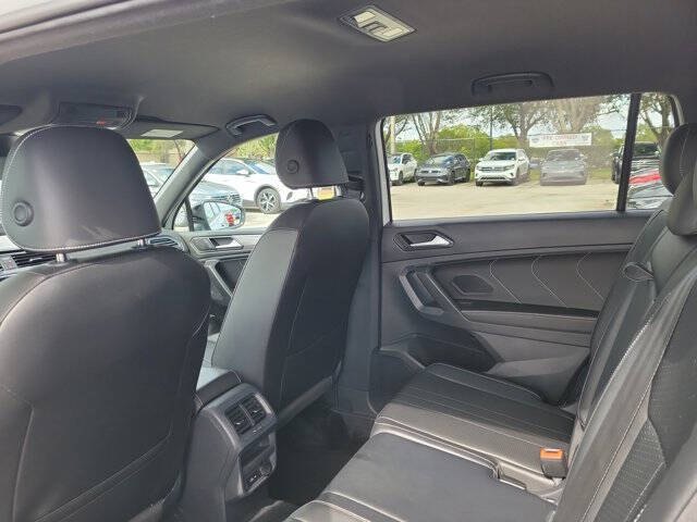2022 Volkswagen Tiguan SE R-Line Black