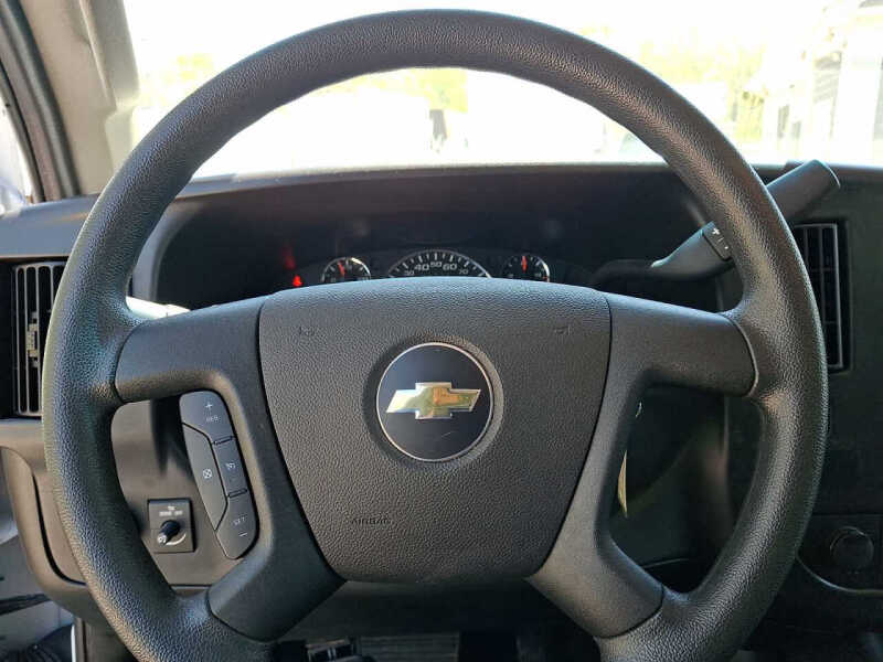 2024 Chevrolet Express 2500