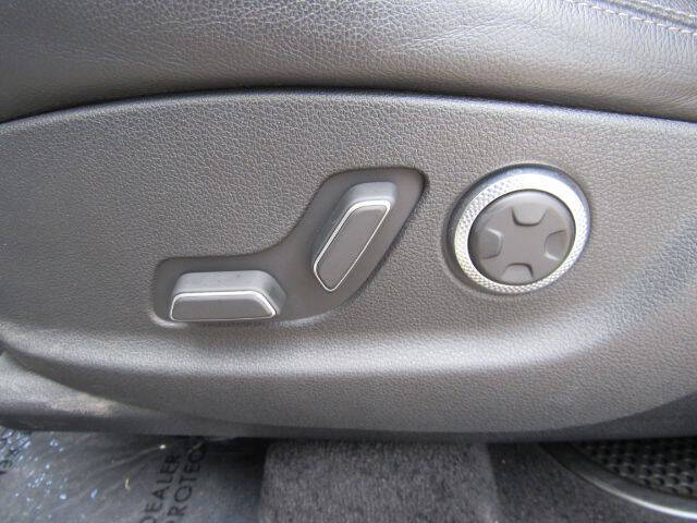 2022 Genesis GV70 2.5T Standard