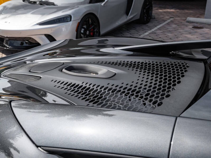 2025 McLaren Artura