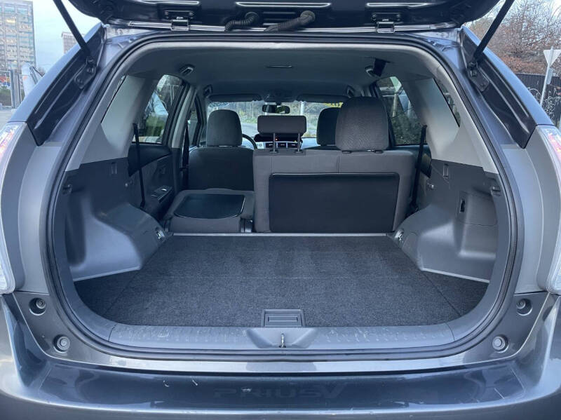 2012 Toyota Prius v Three