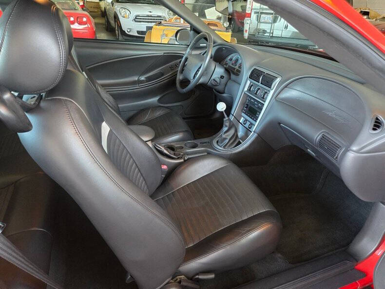 2004 Ford Mustang Mach 1 Premium