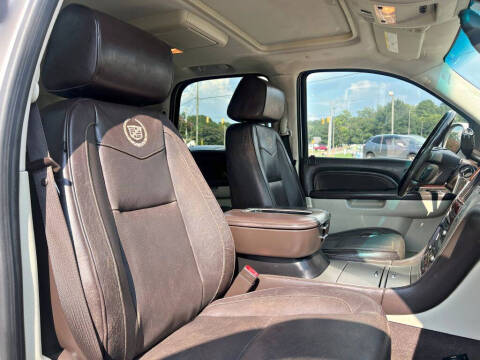 2012 Cadillac Escalade Platinum Edition
