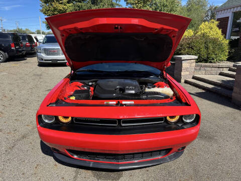 2015 Dodge Challenger SXT Plus