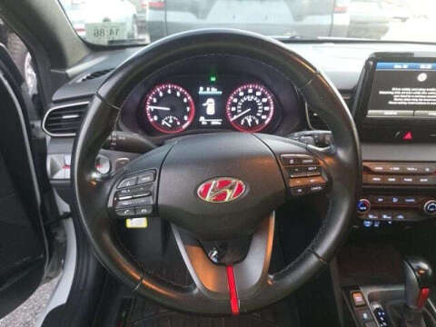 2019 Hyundai Veloster 2.0L Premium