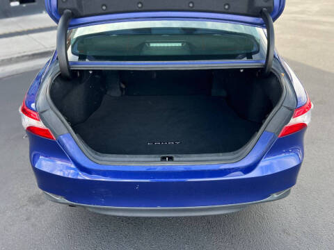 2018 Toyota Camry Hybrid LE