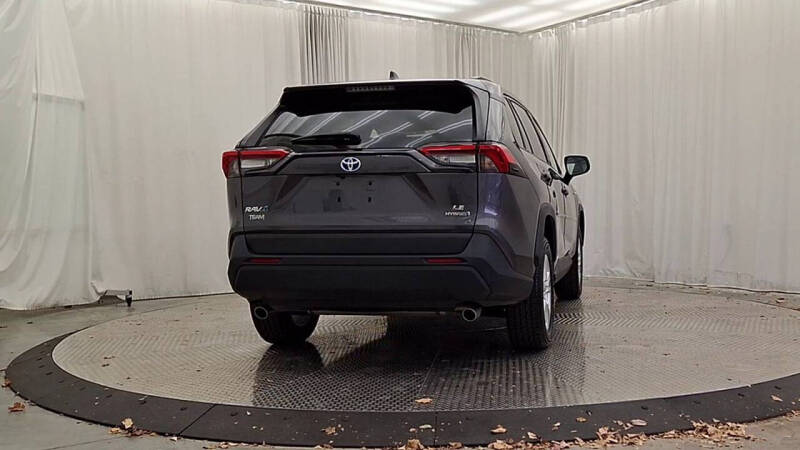 2021 Toyota RAV4 Hybrid LE