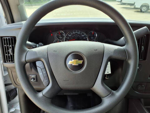 2025 Chevrolet Express 2500