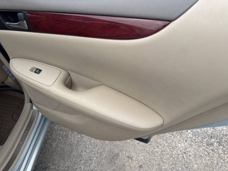 2002 Lexus ES 300