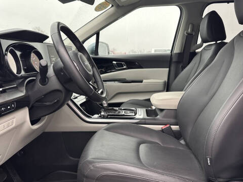 2024 Kia Carnival EX