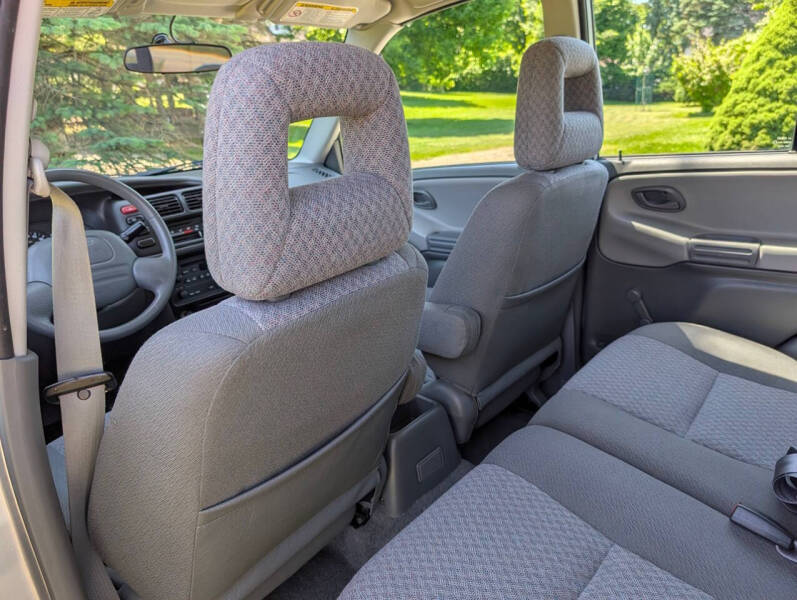 2004 Chevrolet Tracker