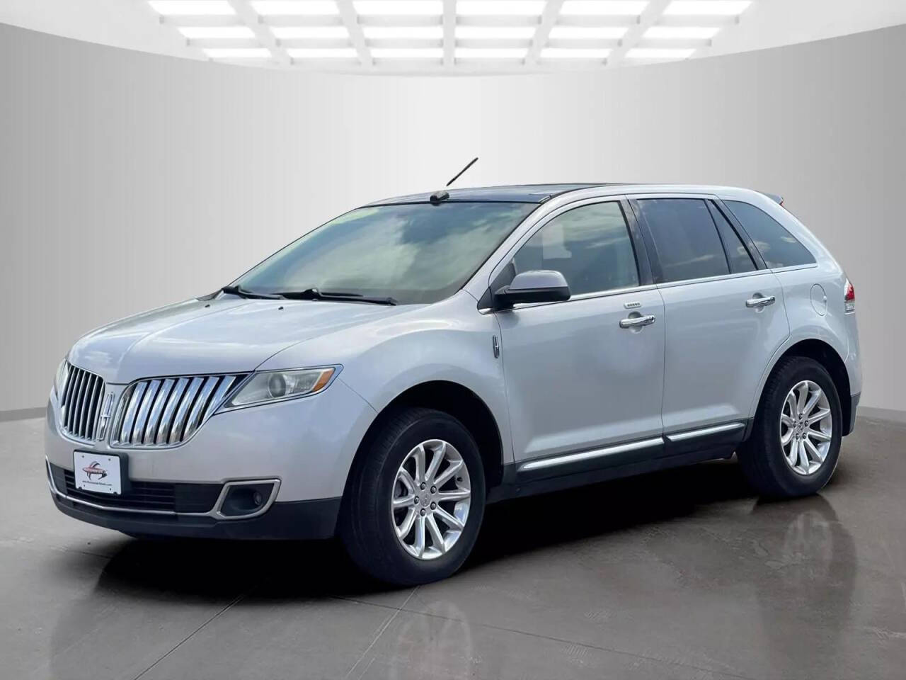 2011 Lincoln MKX for sale at Used Cars Toledo in Oregon, OH