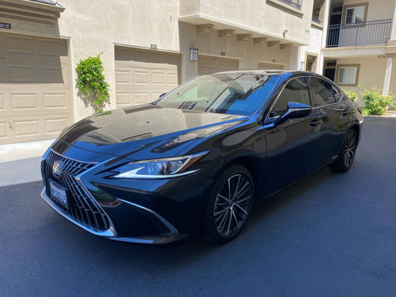 2022 Lexus ES 300h for sale at East Bay United Motors in Fremont CA