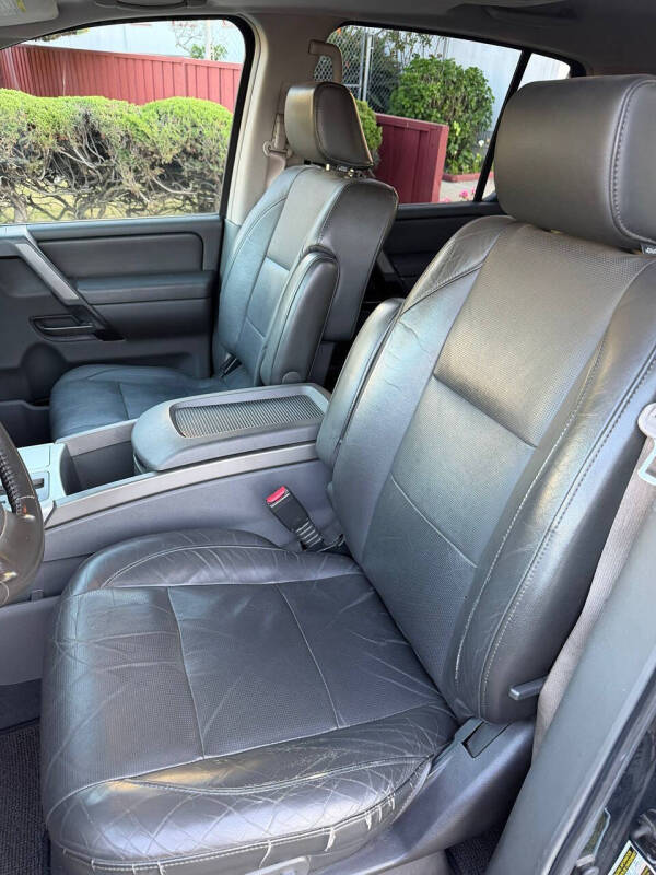 2005 Nissan Armada LE