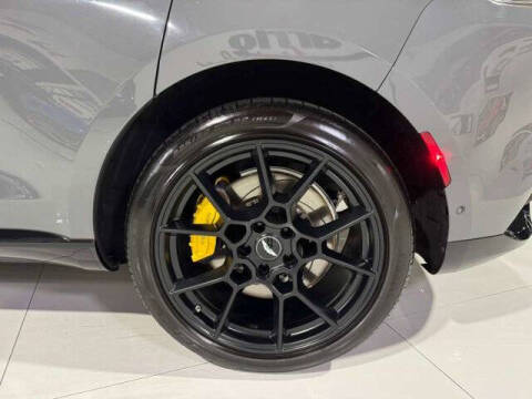 2021 Aston Martin DBX