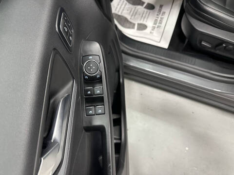 2025 Ford Escape Platinum