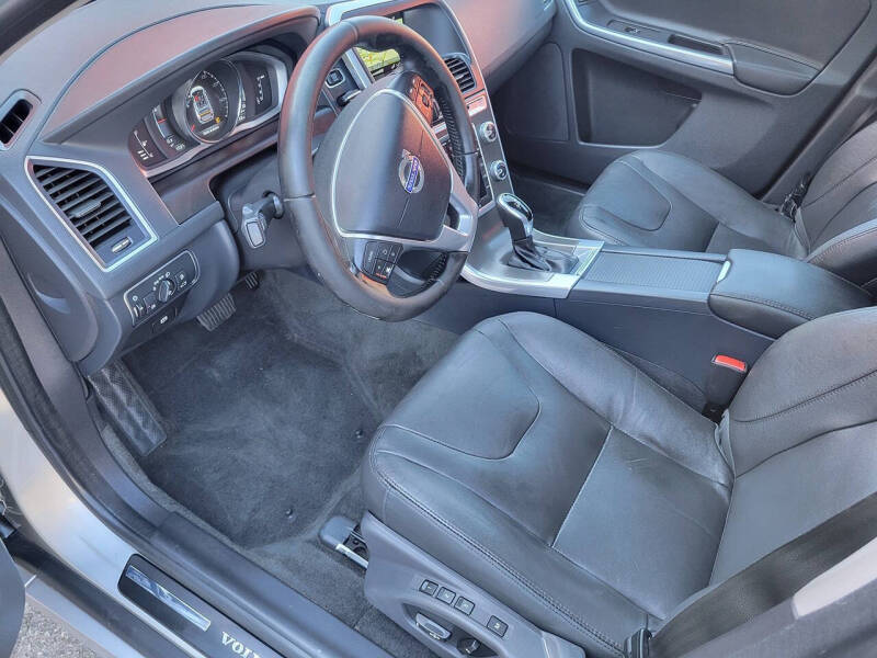 2015 Volvo XC60 T5 Drive-E Premier