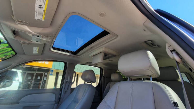 2012 Chevrolet Suburban LT