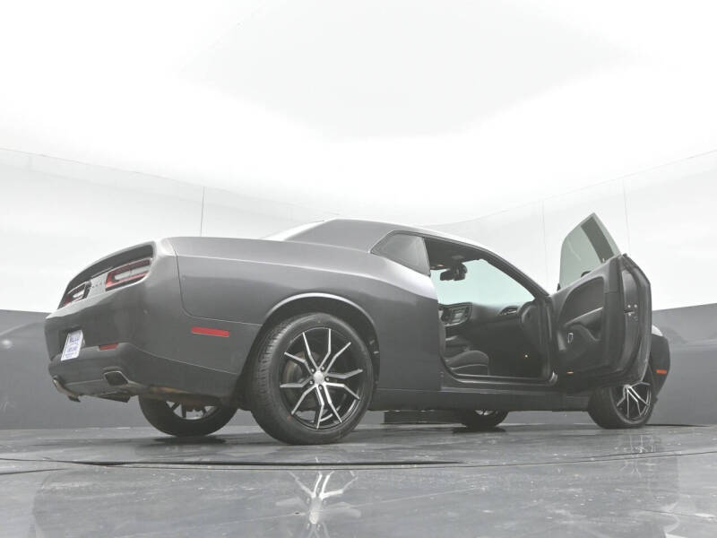 2017 Dodge Challenger SXT