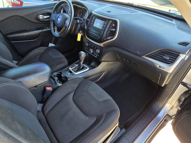 2016 Jeep Cherokee