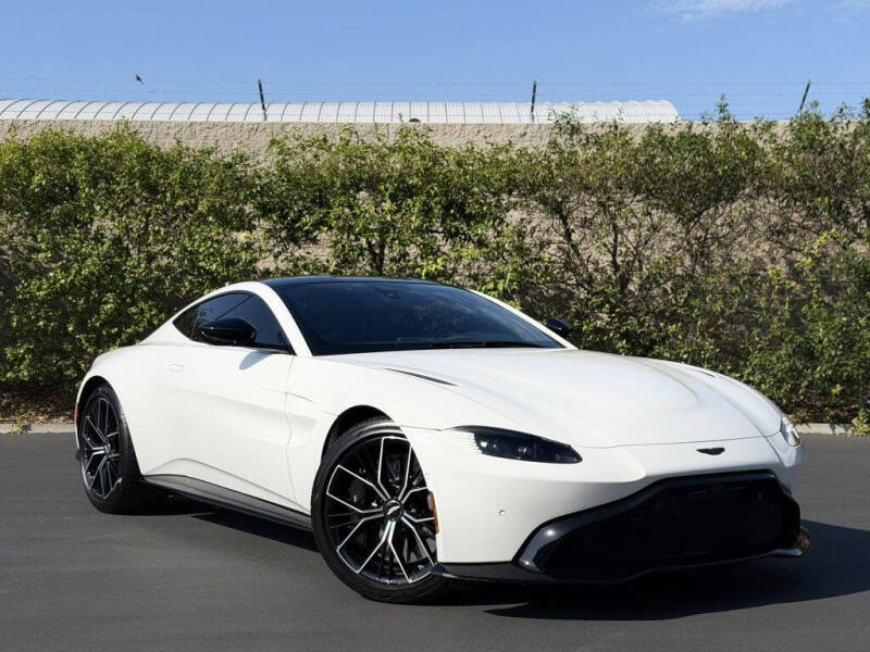 2022 Aston Martin Vantage