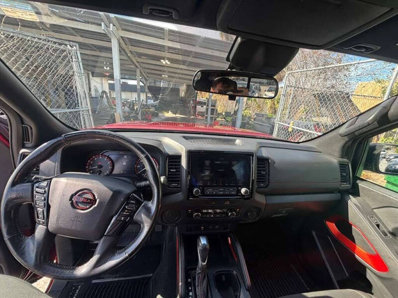 2022 Nissan Frontier SV