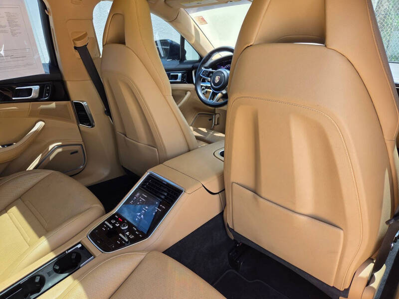 2020 Porsche Panamera