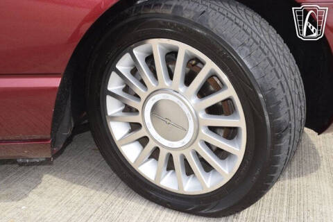 2004 Ford Thunderbird Deluxe